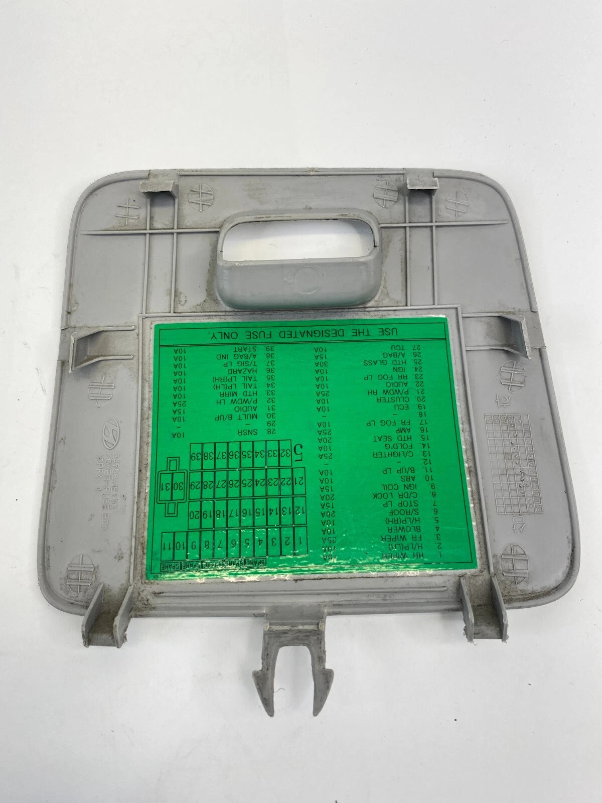 2006-2011 HYUNDAI ACCENT DASH INTERIOR FUSE BLOCK COVER LID 84756-1E100 OEM