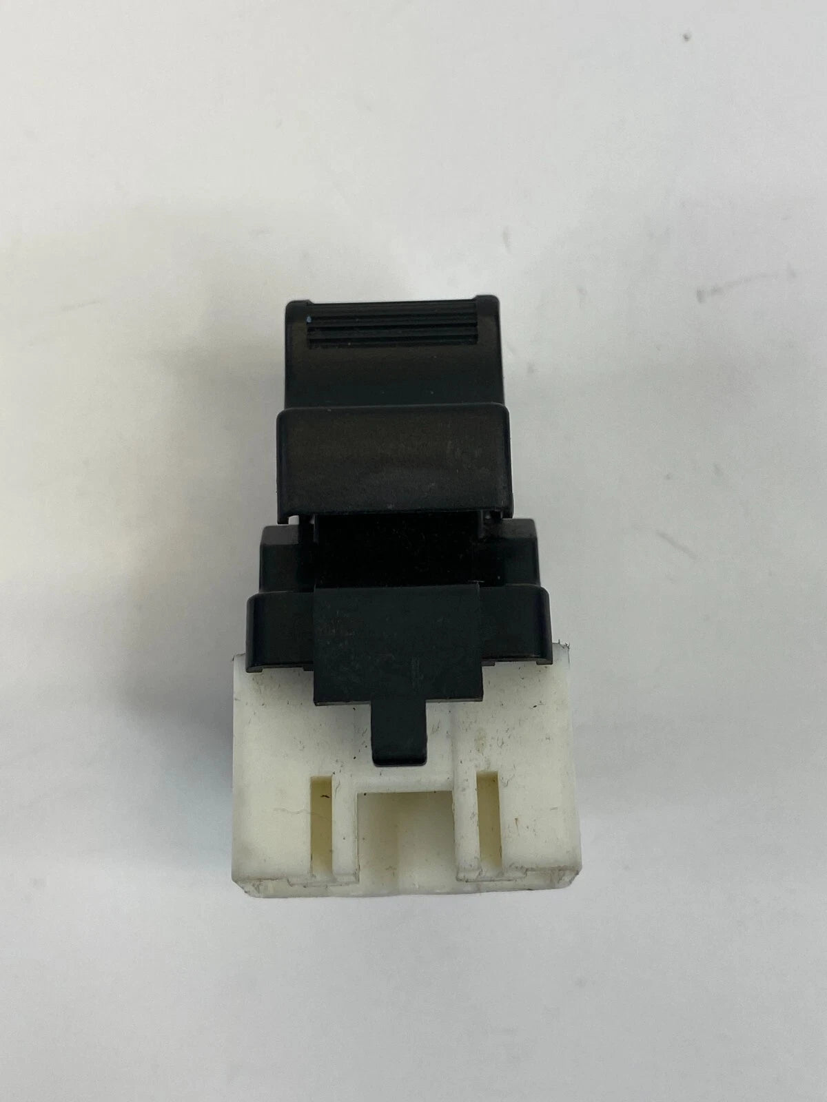 2002-2006 TOYOTA CAMRY 04-09 PRIUS REAR LEFT SIDE DOOR POWER WINDOW SWITCH