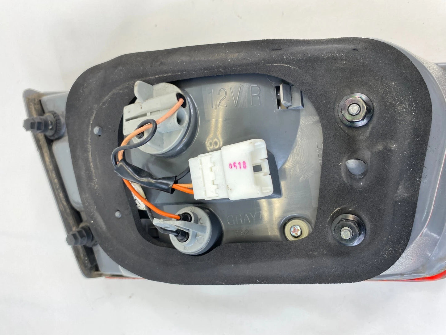 2006-2008 HYUNDAI SONATA PASSENGER RIGHT REAR INNER TAILLIGHT LAMP 92404-0A0 OEM