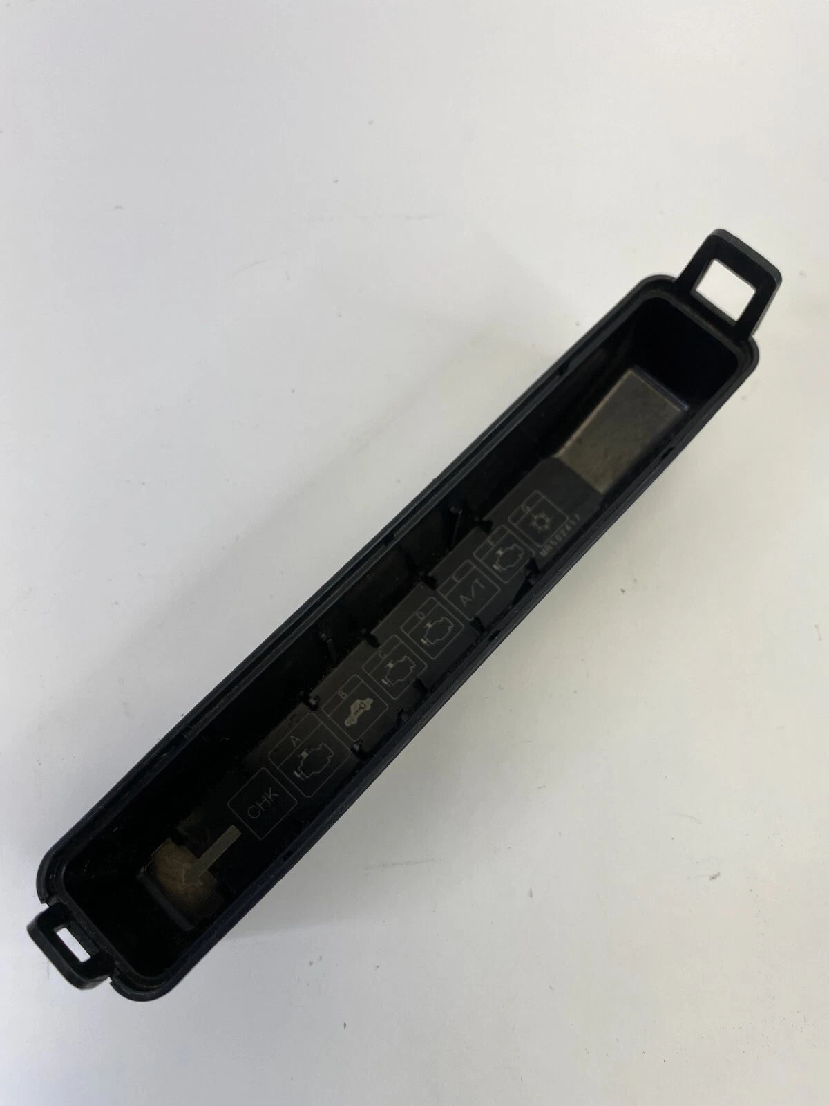 04-12 MITSUBISHI GALANT 2.4L ENGINE FUSE RELAY BOX COMPARTMENT CAP MR502417 OEM