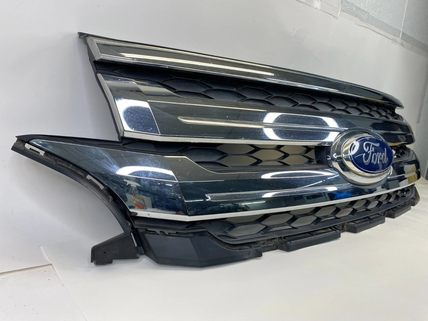 2011-2014 FORD EDGE BUMPER FRONT UPPER CHROME GRILL GRILLE TRIM BT43-8A164-ADW