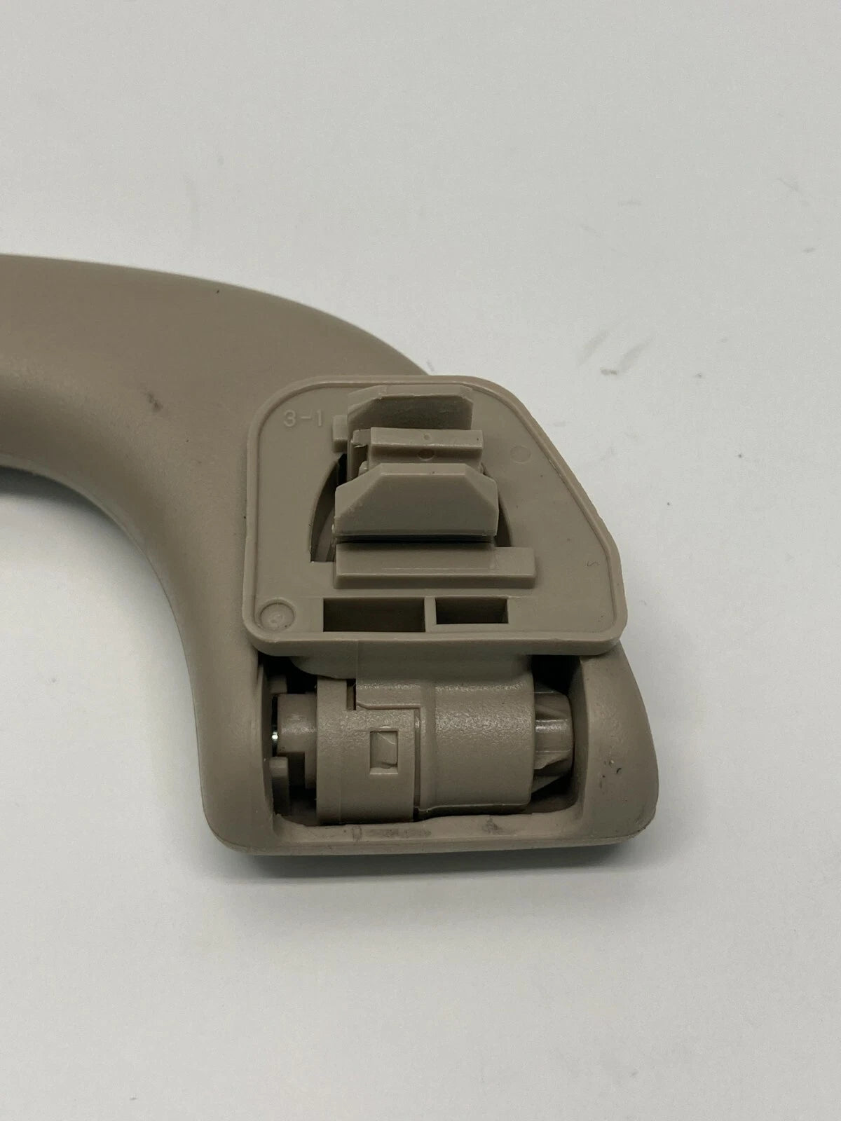 2003 04 05 2006 MAZDA 6 MAZDA6 REAR RIGHT PASSENGER SIDE ROOF GRAB HANDLE OEM