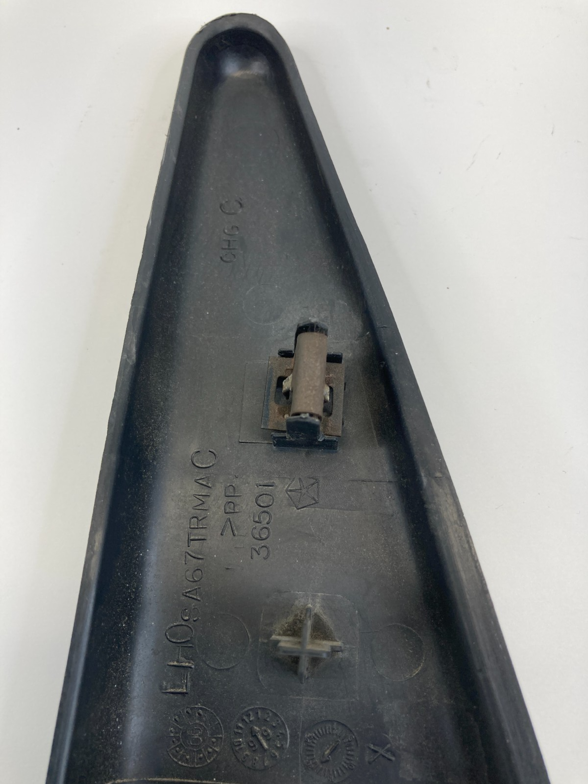 01-10 Chrysler PT Cruiser Rear Left Inner Door Window Corner Cover 0SA67TRMAC