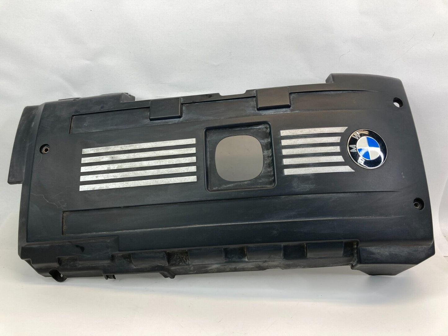 2009 2010 09 10 BMW 535i xDrive Sedan 3.0L Upper Engine Appearance Coil Cover