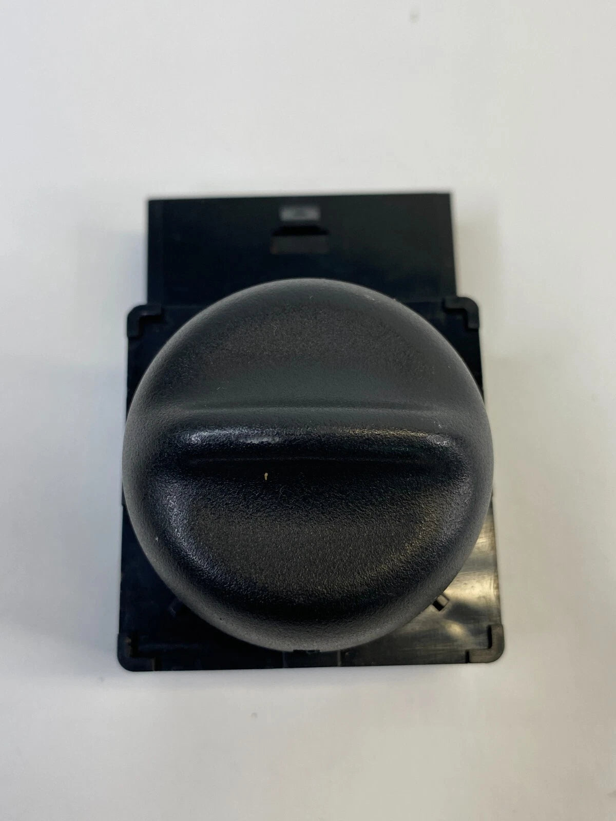 2009 2010 2011 2012 CHEVROLET TRAVERSE RIGHT PASSENGER SEAT LUMBAR SWITCH OEM