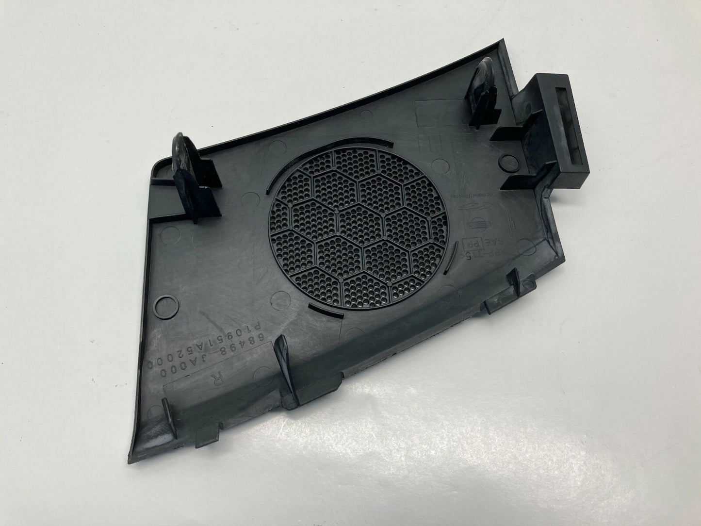 2007-2013 NISSAN ALTIMA DASH RIGHT SIDE SPEAKER GRILLE COVER TRIM 68498JA000 OEM