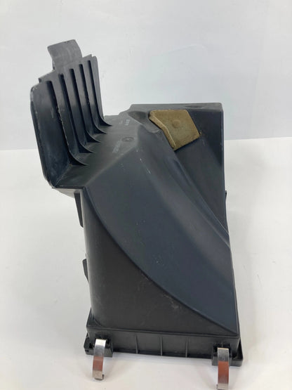 2002-2005 BMW 745i 4.4L V8 AIR CLEANER FILTER BOX LOWER COVER OEM 13717531864