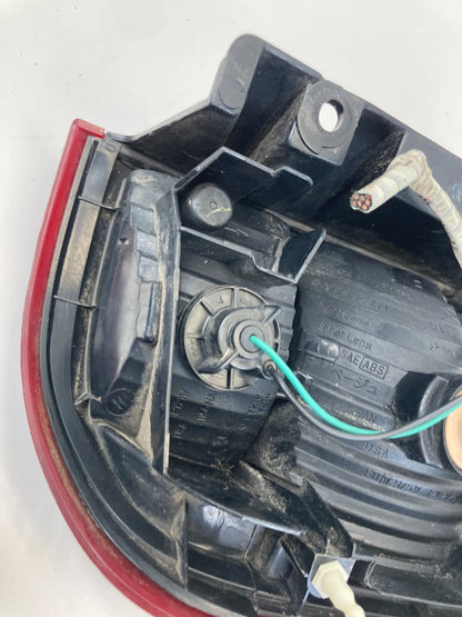 1999-2004 NISSAN PATHFINDER REAR RIGHT PASSENGER SIDE TAILLIGHT TAIL LIGHT LAMP