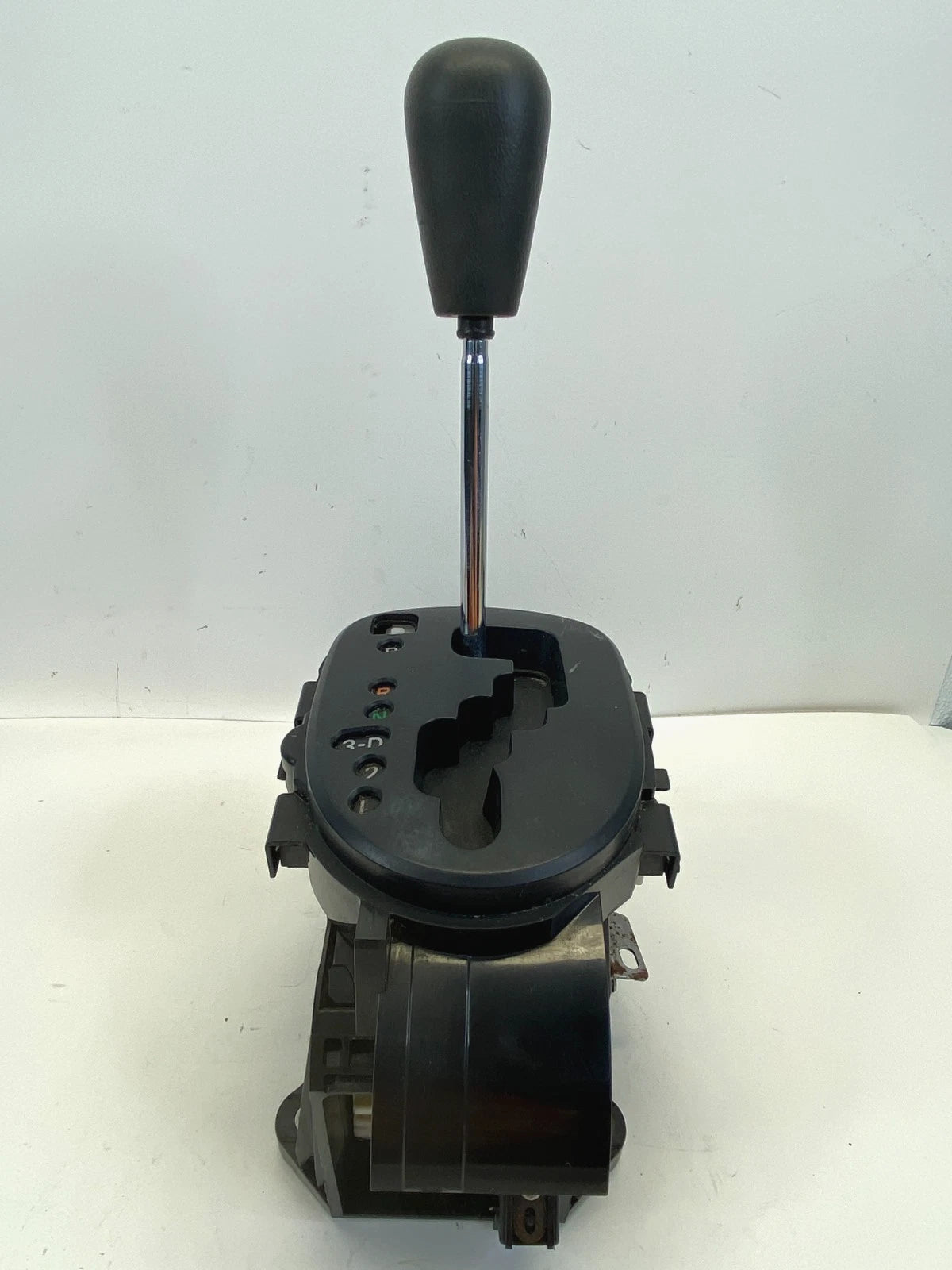 2006-2011 TOYOTA YARIS AUTOMATIC FLOOR SHIFTER SHIFT GEAR SELECTOR ASSEMBLY OEM