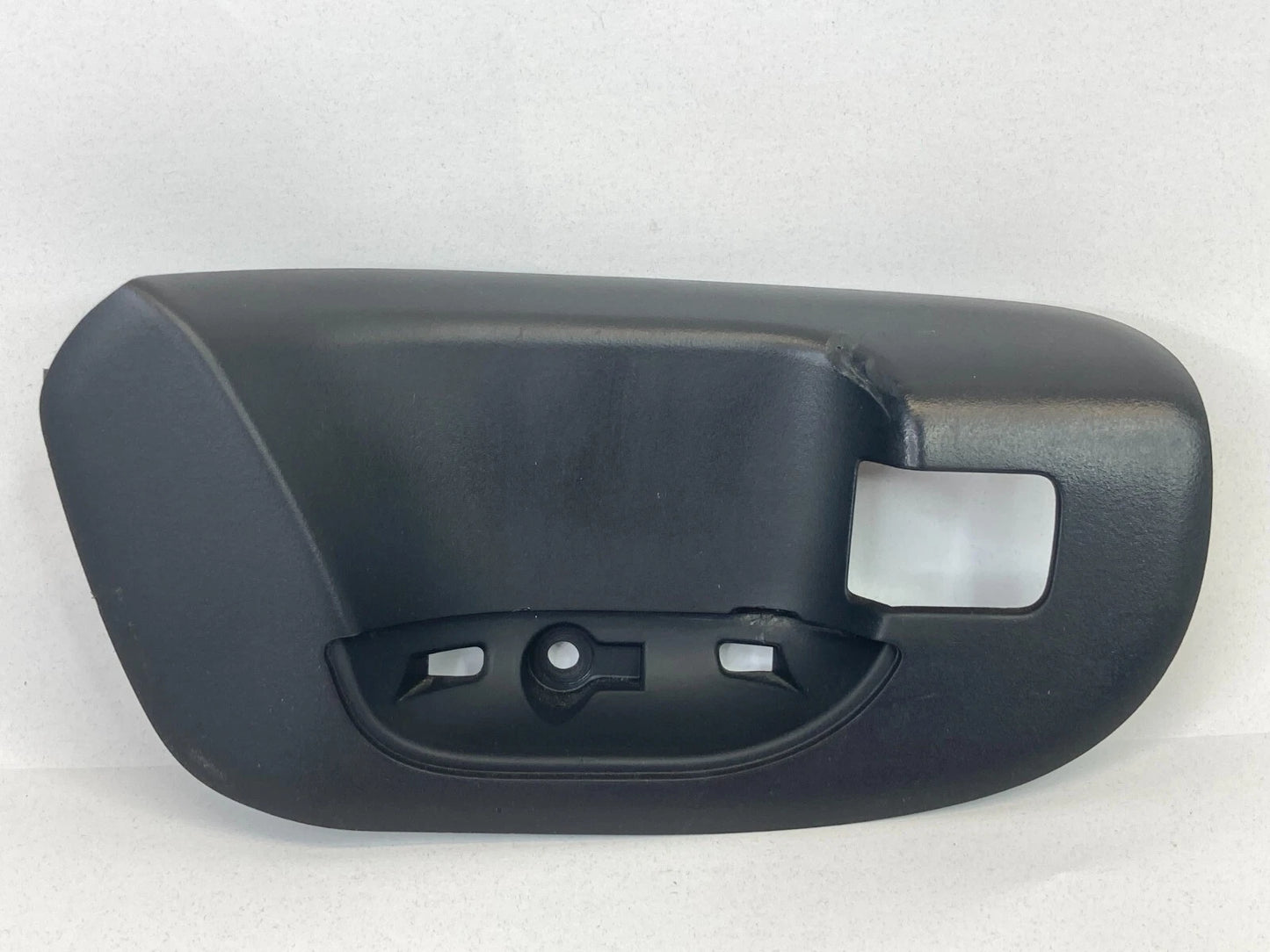 2007-2010 DODGE CALIBER FRONT RIGHT INTERIOR INNER DOOR HANDLE BEZEL COVER TRIM
