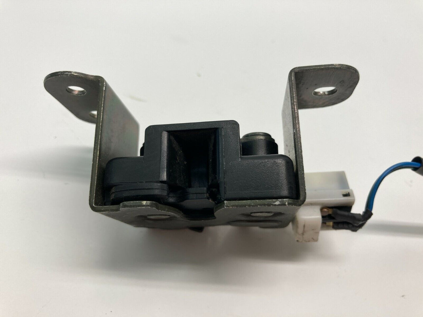 2001-2006 Hyundai Santa Fe Rear Back Glass Window Lock Latch Actuator OEM