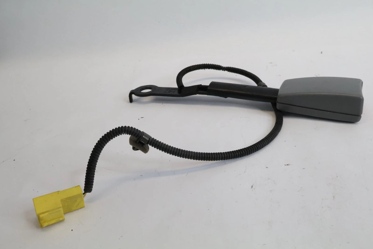 2007-2010 HYUNDAI ELANTRA SEDAN FRONT RIGHT PASSENGER SIDE SEAT BELT BUCKLE
