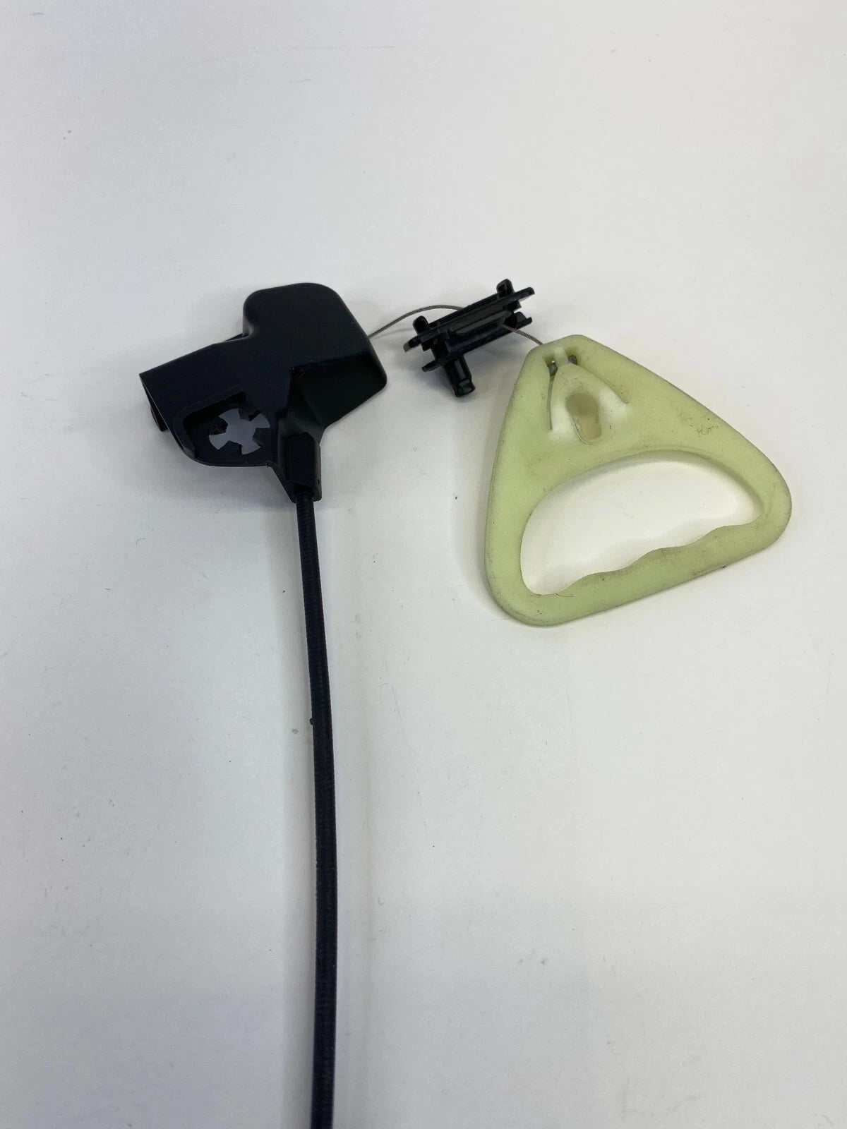 2002-2005 BMW 745I 745LI REAR TRUNK LOCK LATCH RELEASE OPENER HANDLE LEVER OEM