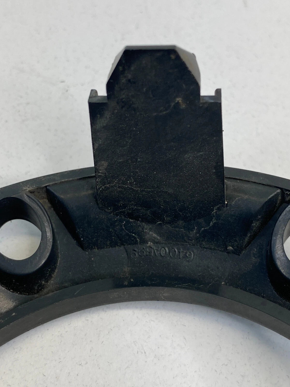 2007-2009 MITSUBISHI OUTLANDER SUV FRONT BUMPER FOG LIGHT LAMP BEZEL 6400A599