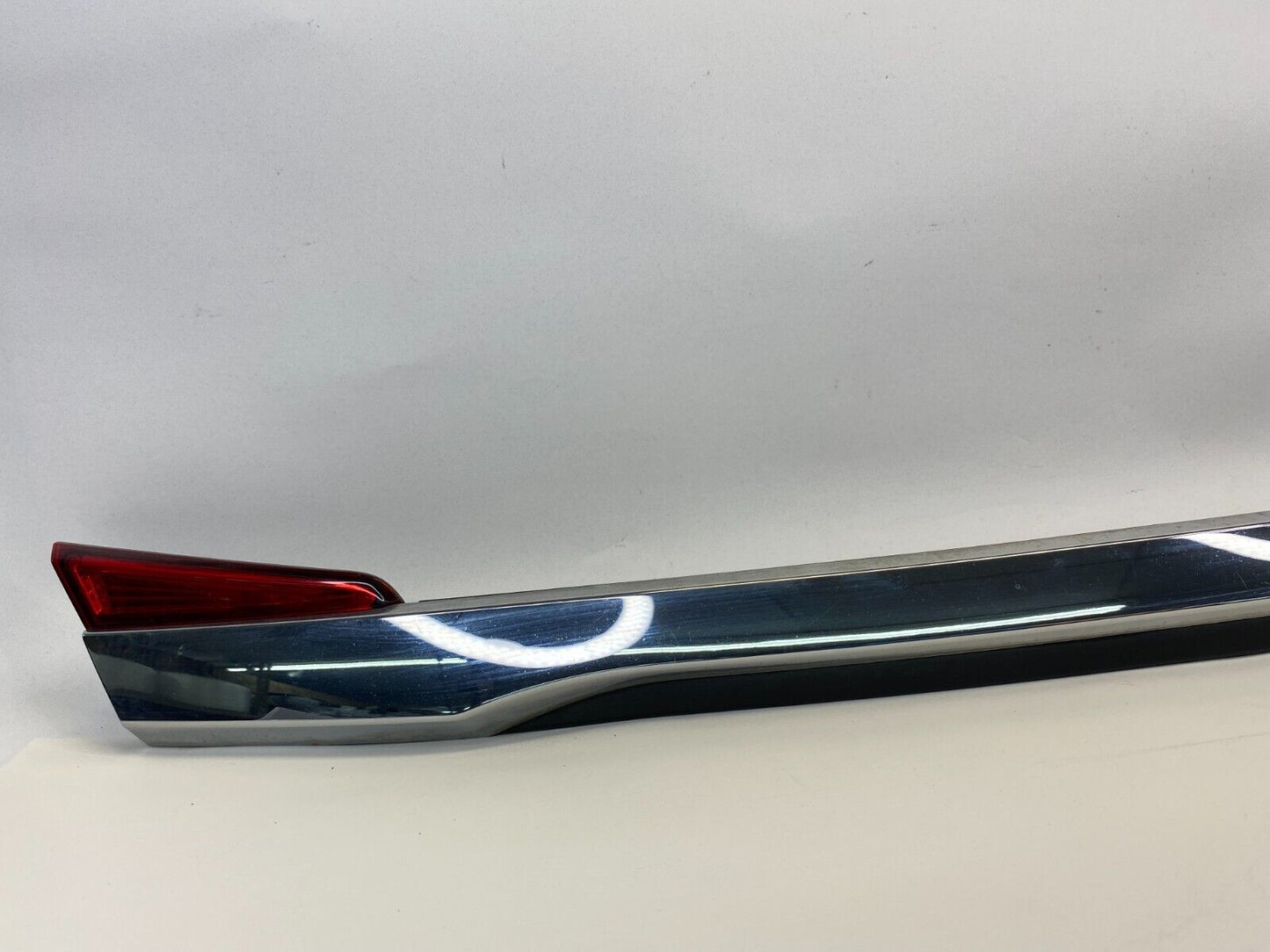 11-14 Chrysler 200 SEDAN Trunk Chrome Applique Trim Light Molding 05182606AD