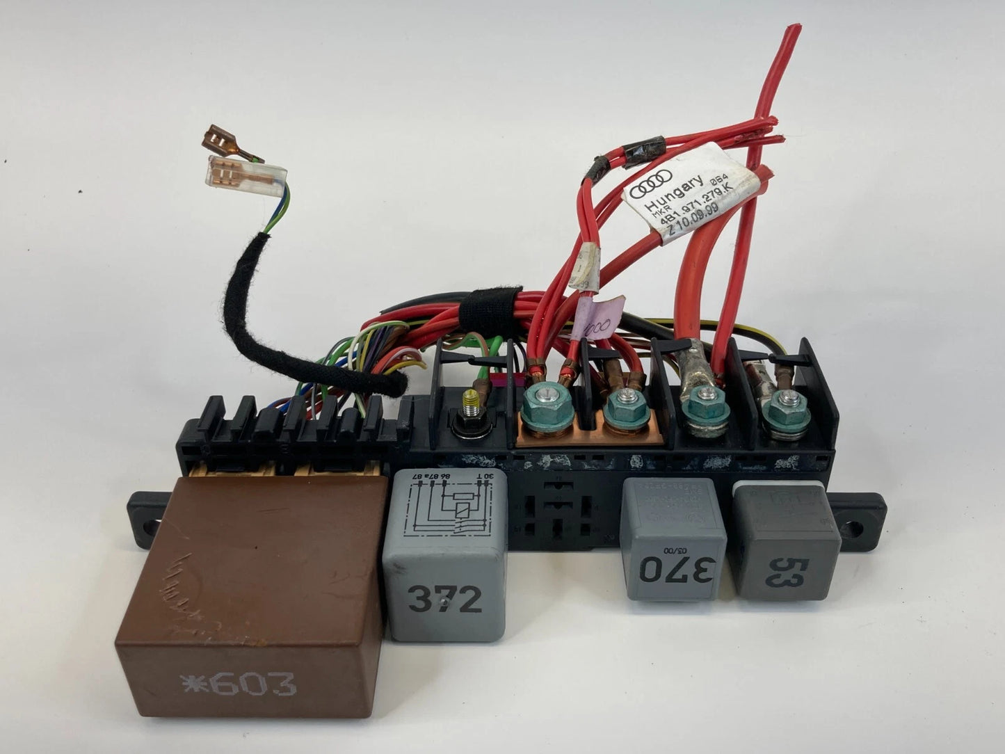 98 99 00 01 02 03 04 AUDI A6 QUATTRO FUSE BOX RELAY PLATE CONTROL UNIT OEM
