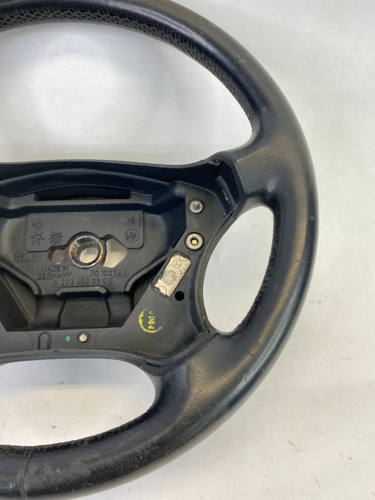 2001-2005 MERCEDES-BENZ C240 C320 STEERING WHEEL ASSEMBLY BLACK OEM A2034600903