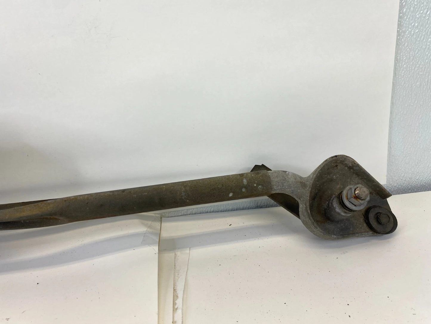2005-2010 CHRYSLER 300 WINDSHIELD WIPER MOTOR W/ LINKAGE ASSEMBLY OEM 04805711AA