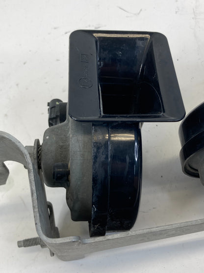 2004-2007 BMW 525i 530i Horn Low & High Tone Note Siren Alarm E20092018 OEM