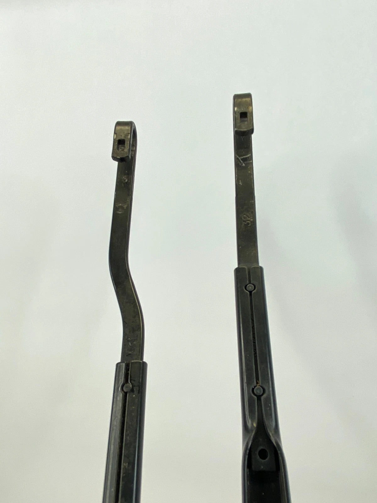 2005-2010 HONDA ODYSSEY FRONT WINDSHIELD WIPER ARM SET PAIR LEFT RIGHT OEM