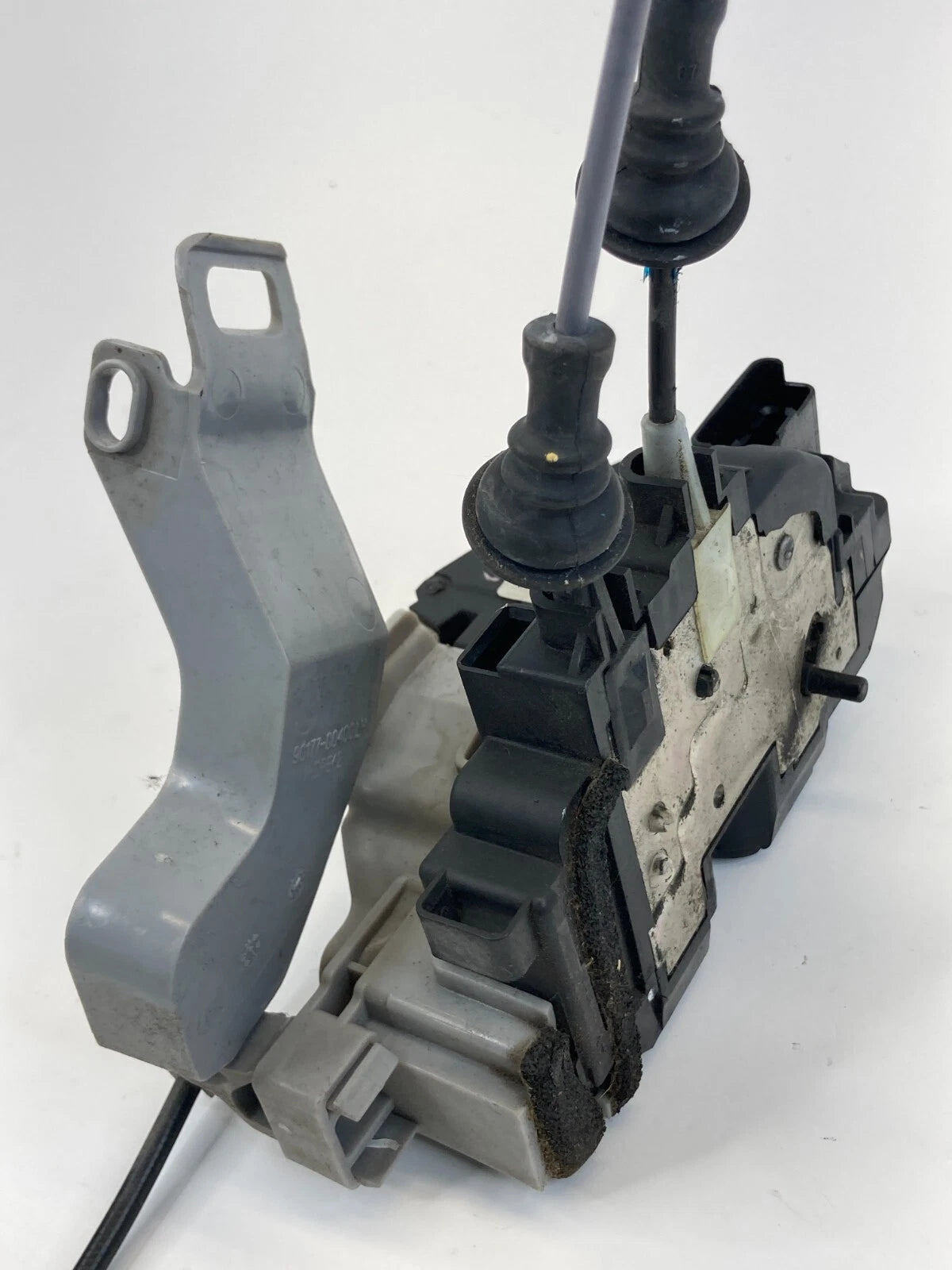 2006-2010 HYUNDAI ELANTRA SEDAN REAR LEFT BACK SIDE DOOR LOCK LATCH 81410-2H010