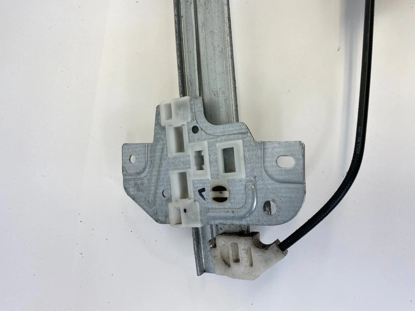 2006-2011 HYUNDAI ACCENT SEDAN REAR RIGHT PASSENGER WINDOW REGULATOR ASSEMBLY