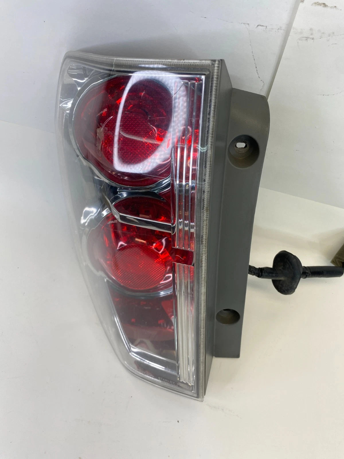 2006-2008 HONDA PILOT LEFT DRIVER SIDE TAILLIGHT TAIL LIGHT LAMP & HARNES OEM