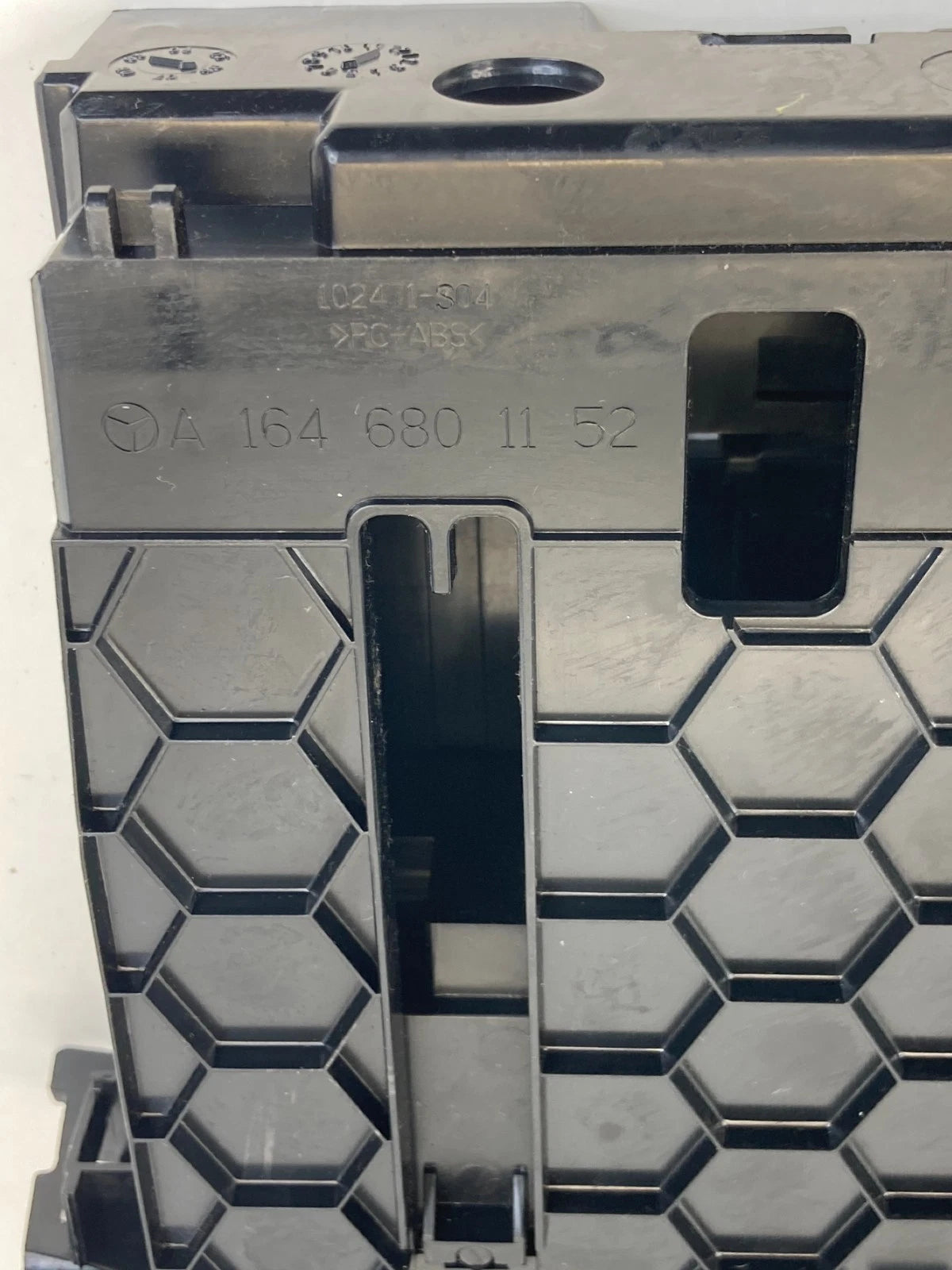 2007-2012 MERCEDES-BENZ GL450 GL550 CENTER CONSOLE TRAY STORAGE A1646801152 OEM