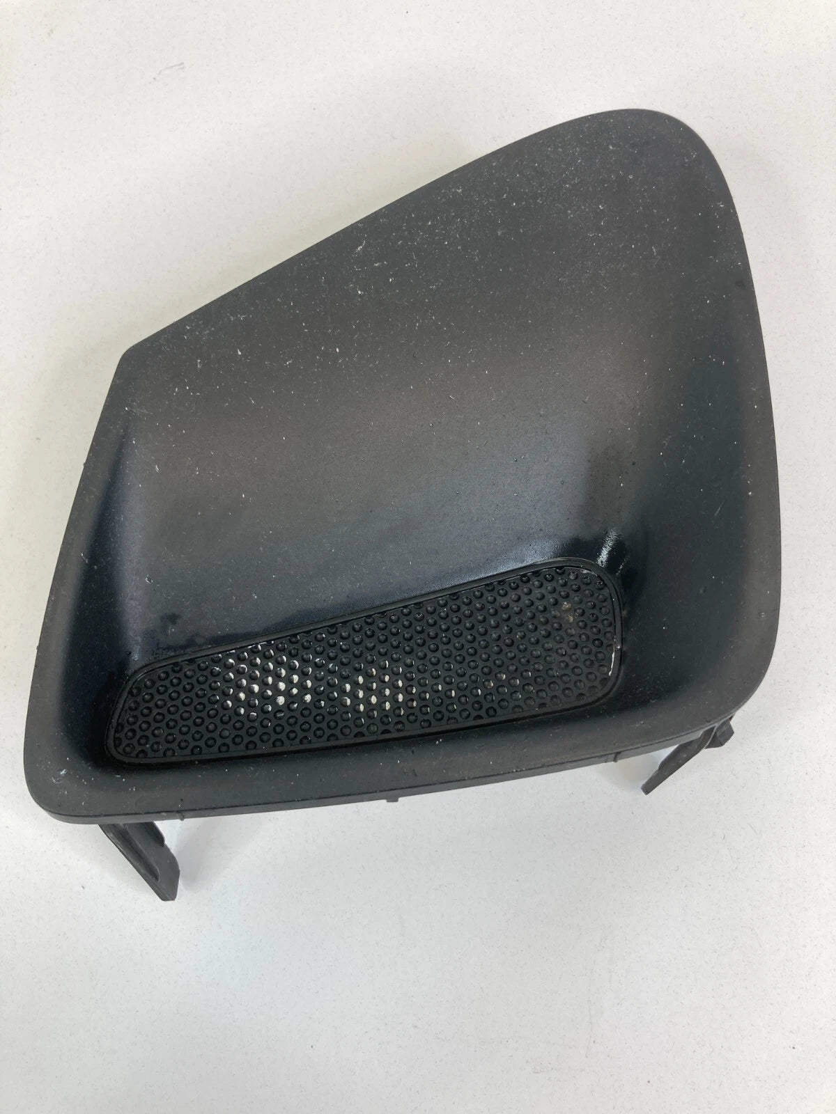 2011-2013 TOYOTA COROLLA FRONT RIGHT PASSENGER BUMPER HOLE COVER 881481-02200