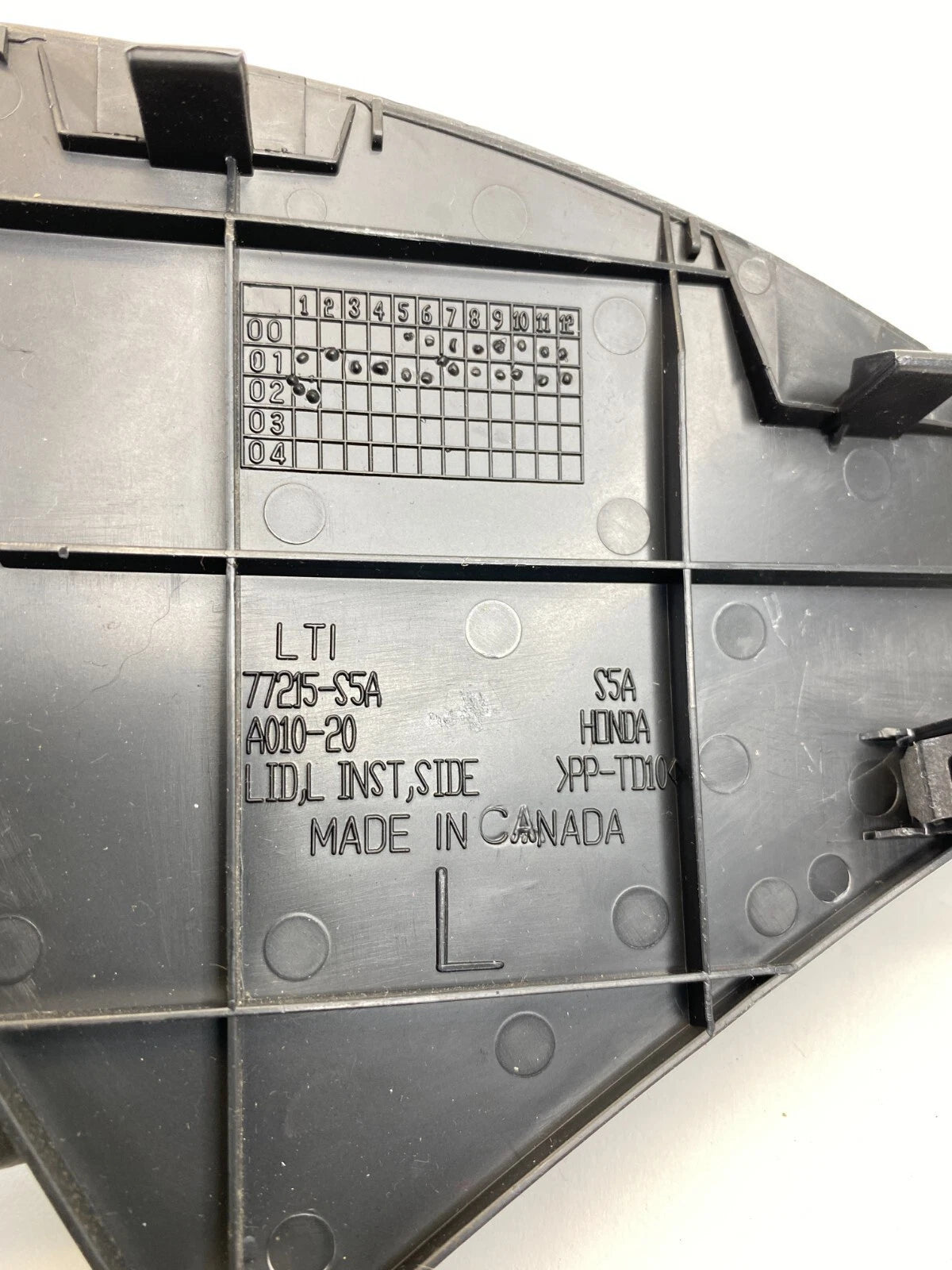 2001-2005 HONDA CIVIC DASH LEFT SIDE END COVER TRIM PANEL ASSEMBLY 77215S5AA010