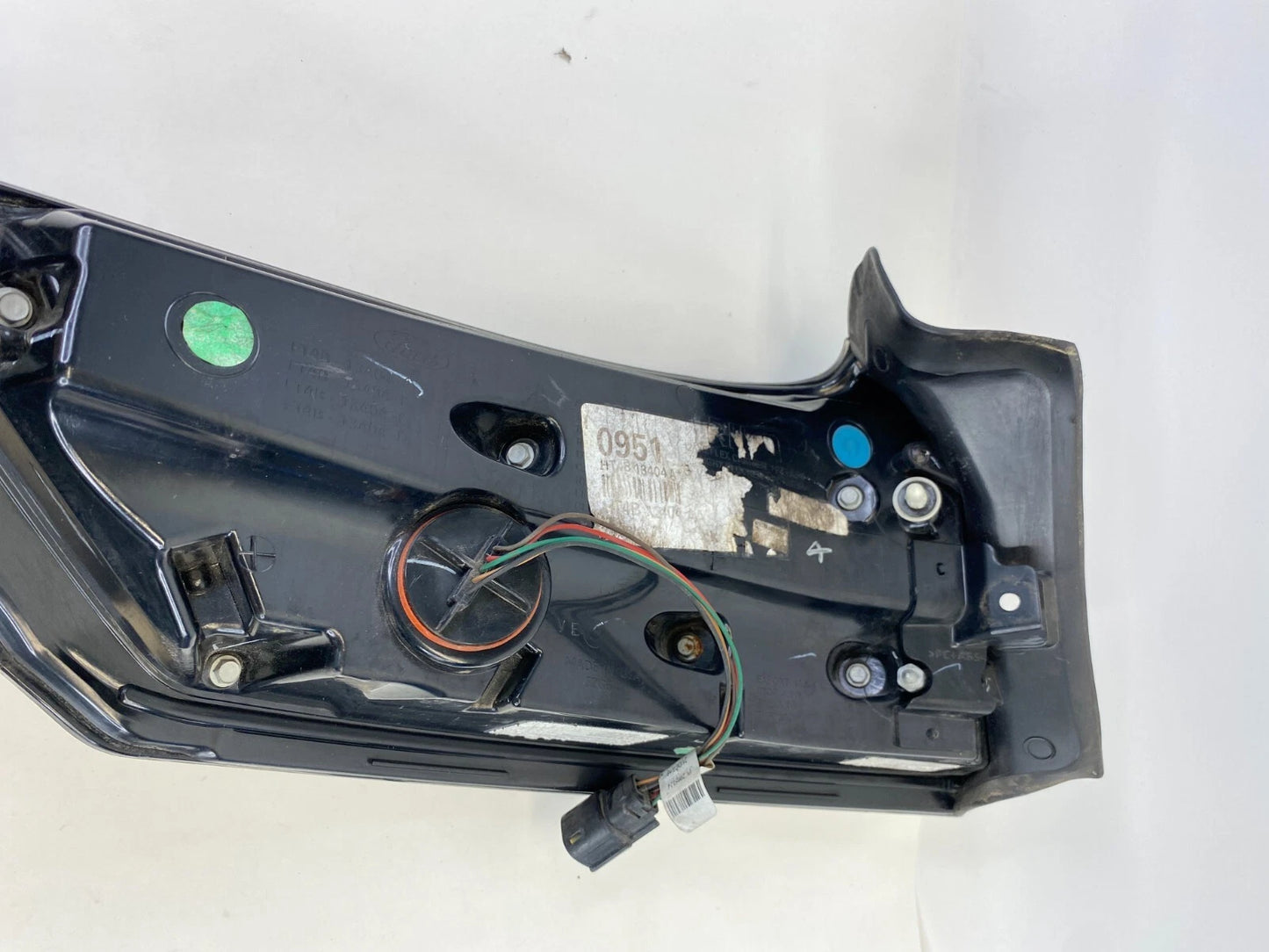 2015-2018 FORD EDGE RH PASSENGER QUARTER PANEL RIGHT TAIL LIGHT LAMP HT4B13404A