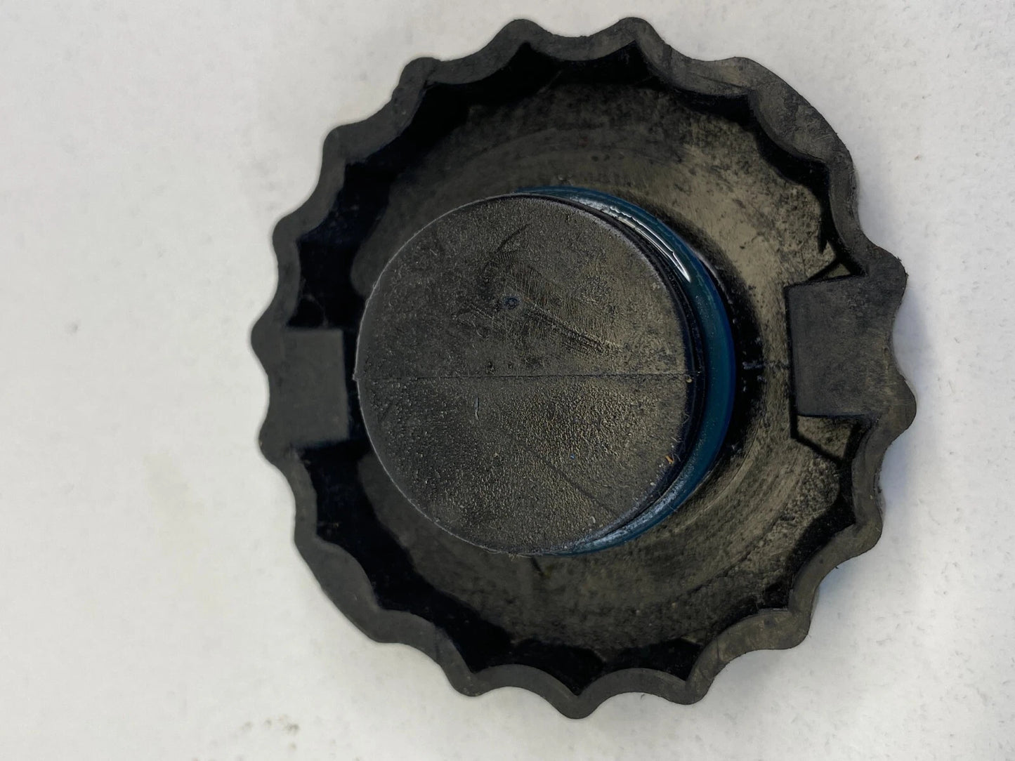 08-10 CHRYSLER TOWN & COUNTRY POWER STEERING FLUID RESERVOIR TANK COVER CAP OEM