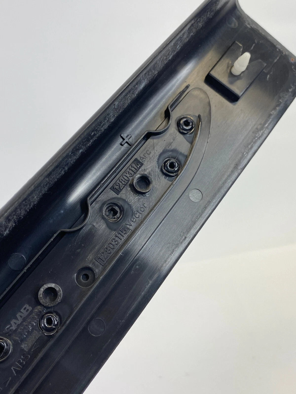 2004-2008 SAAB 9-3 FRONT LEFT SIDE DOOR SCUFF PLATE STEP TRIM PANEL 12803116 OEM