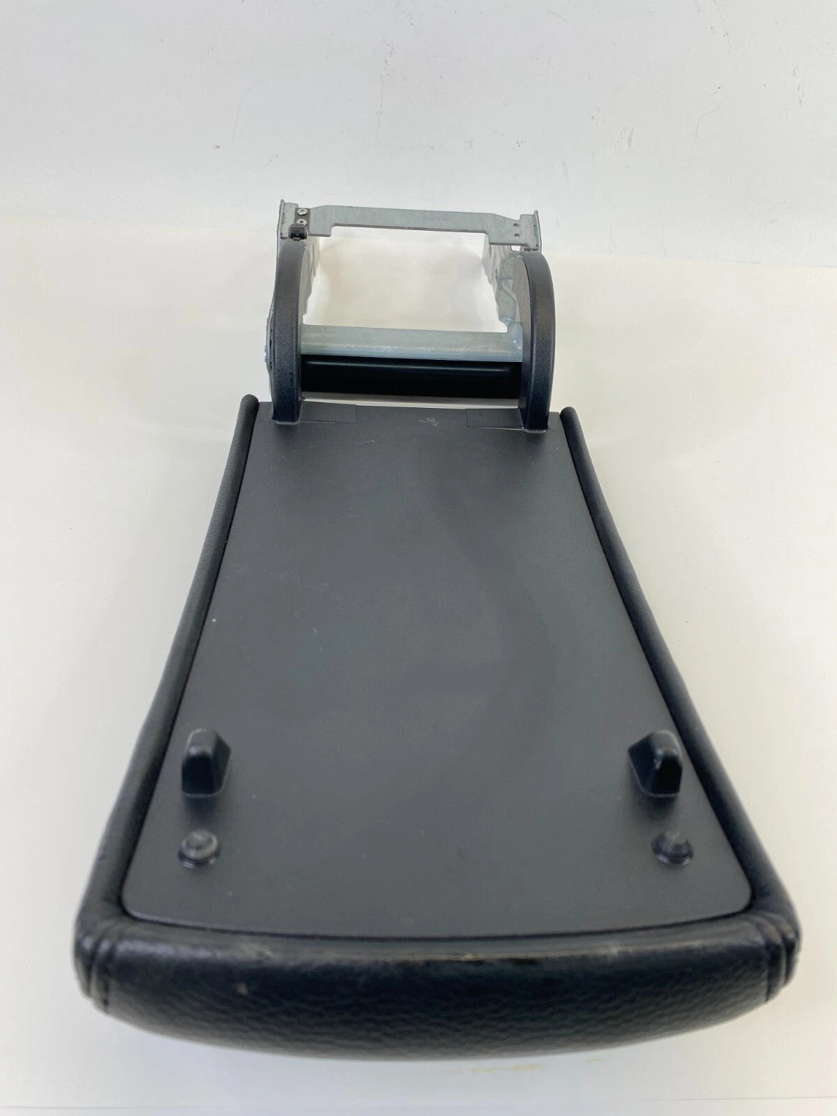 2009-2017 VOLKSWAGEN CC CENTER CONSOLE ARMREST ARM REST COVER LID 3C0-864-207P