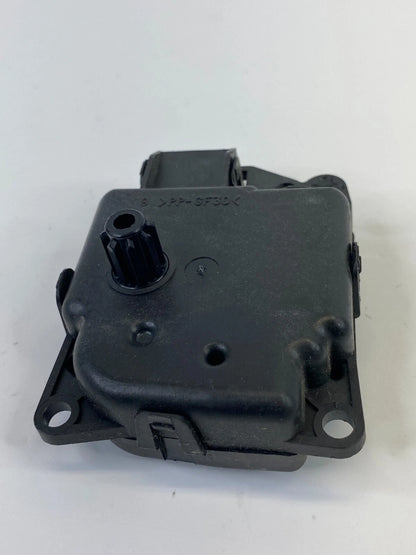 2009-2014 VOLKSWAGEN ROUTAN HVAC A/C HEATER BLEND DOOR ACTUATOR M8679001 OEM