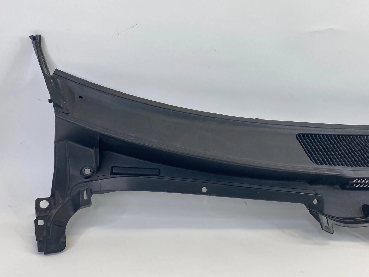 2013-2015 LEXUS IS250 FRONT BUMPER GRILLE BRACKET 55708-53060 OEM