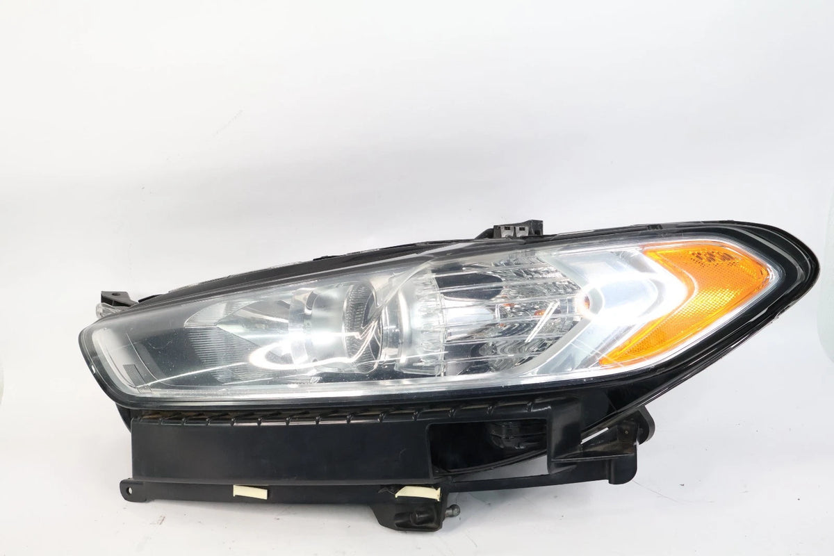 2013-2016 FORD FUSION FRONT LEFT DRIVER HEADLIGHT HEADLAMP HALOGEN DS73-13W030-C