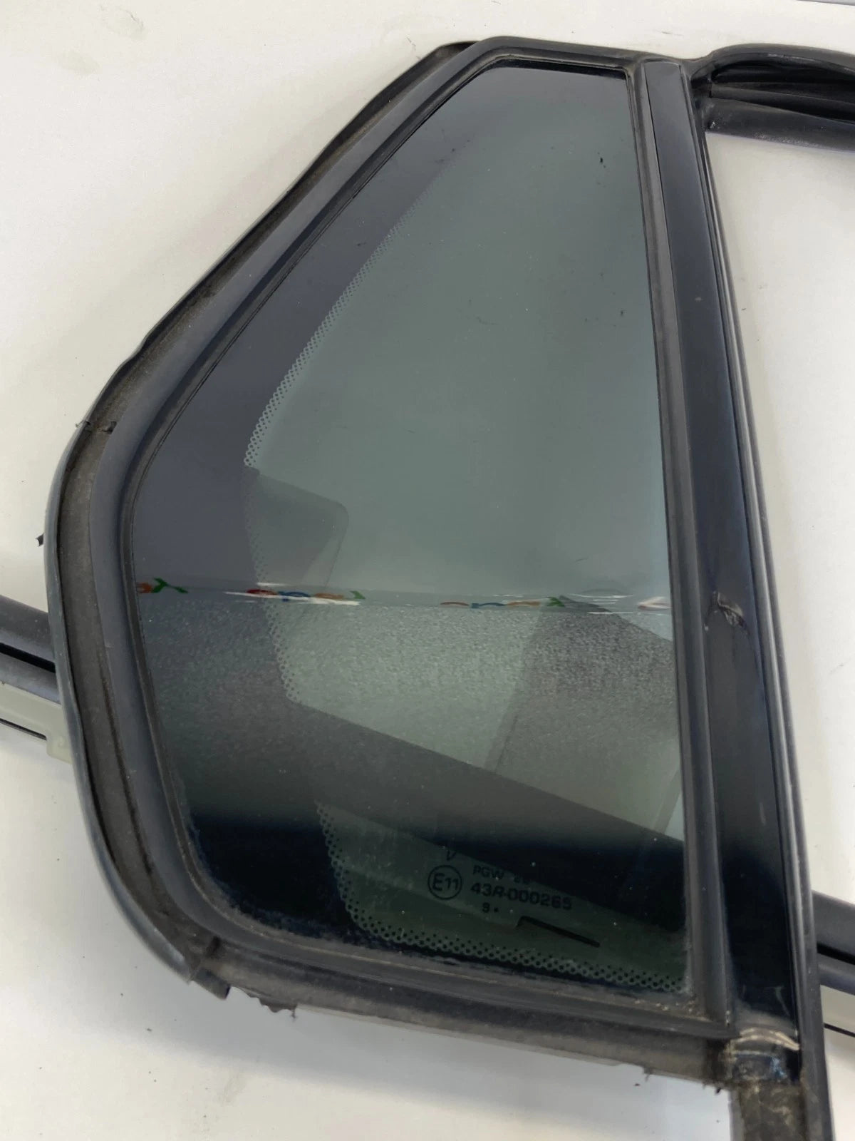 2010-2017 GMC Terrain Rear Right Side Door Vent Window Glass E1143R-000265 OEM