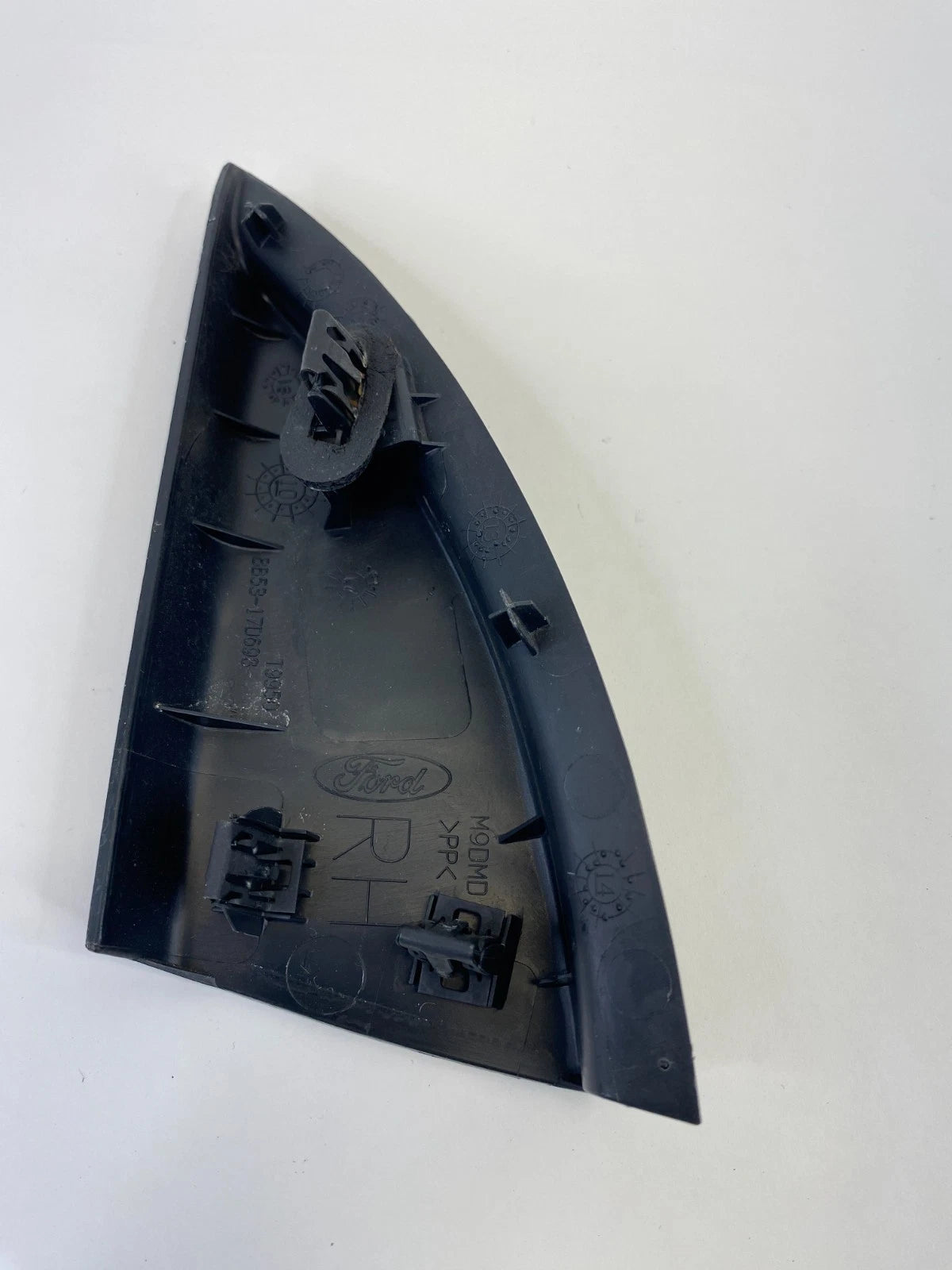 2016-2019 FORD EXPLORER INTERCEPTOR FRONT RH DOOR MIRROR COVER CORNER TRIM OEM