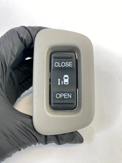 2011-2017 HONDA ODYSSEY REAR LEFT SLIDING DOOR OPEN CLOSE CONTROL SWITCH