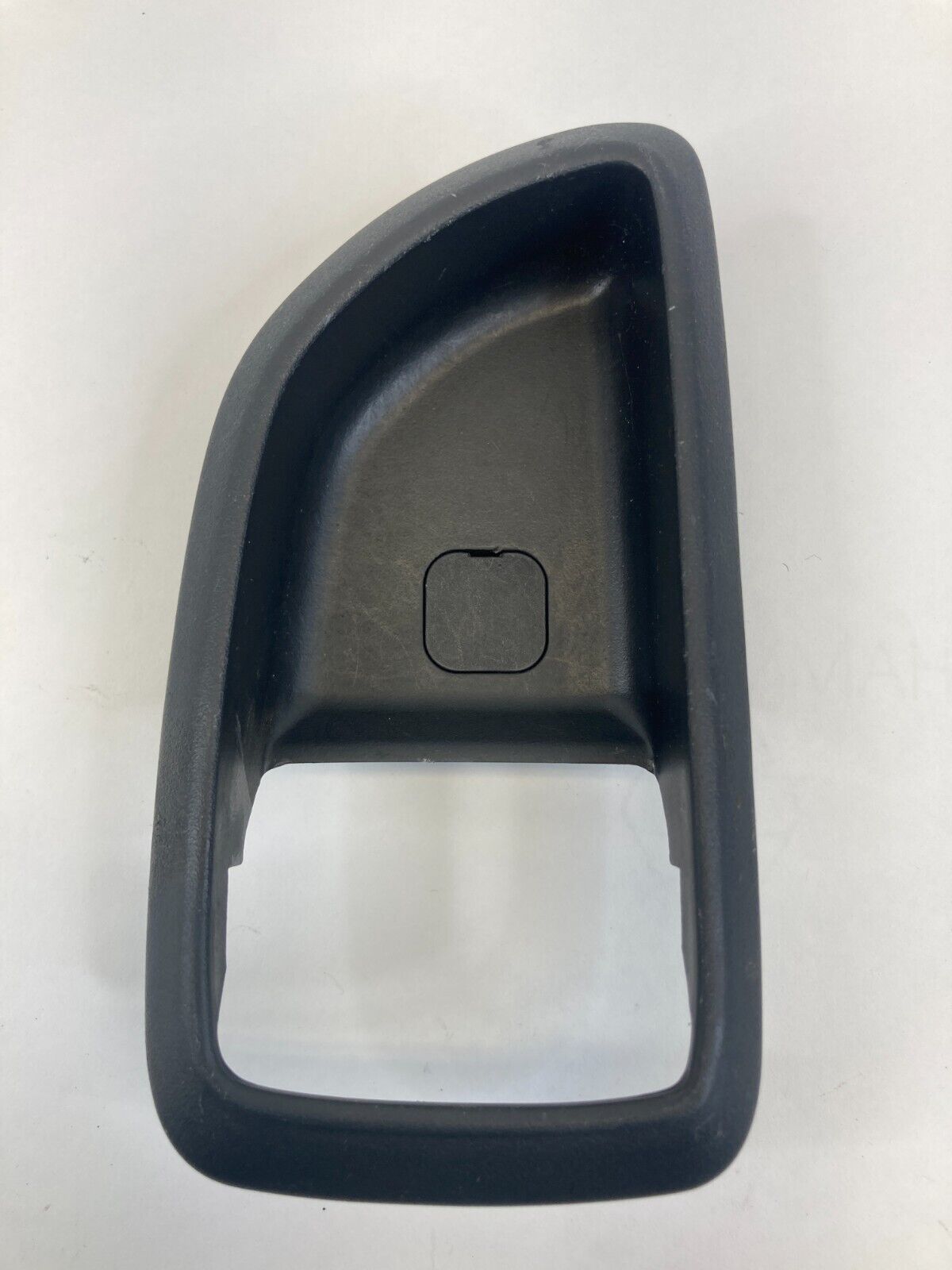 10-13 Kia Soul Rear Right Side Inner Door Handle Cover Bezel Trim 82611-2K100