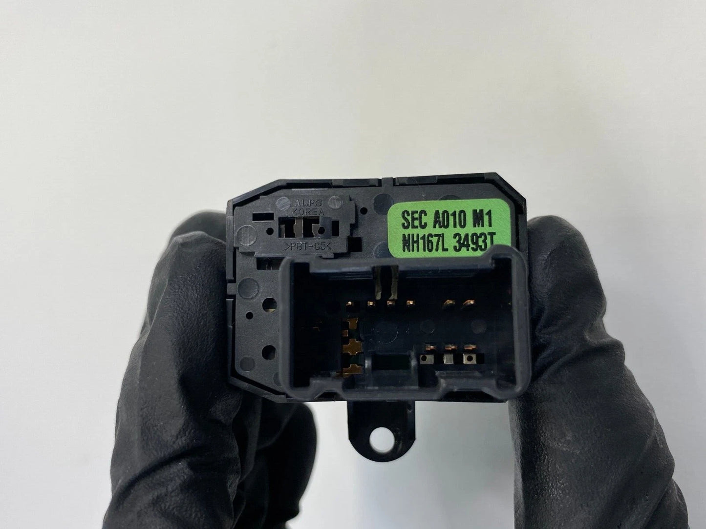2004 2005 HONDA ACCORD FRONT LEFT DOOR POWER MIRROR CONTROL SWITCH SEC-A010-M1