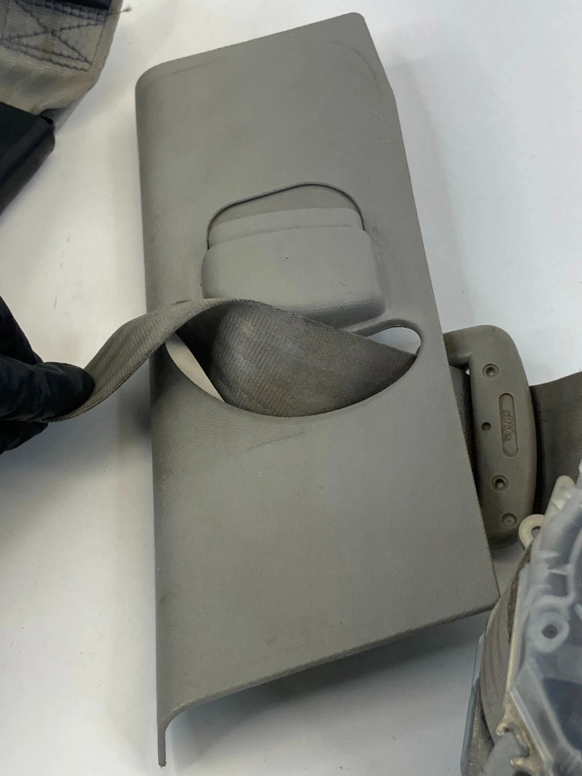 11-13 KIA FORTE FRONT RIGHT PASSENGER SIDE SEAT BELT RETRACTOR PRETENSIONER OEM