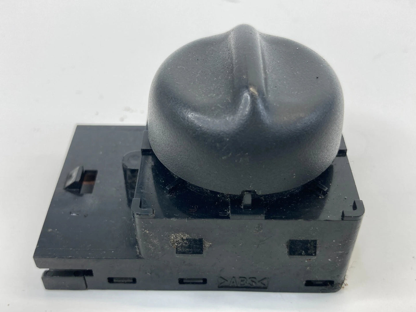 2009-2012 CHEVROLET TRAVERSE FRONT RIGHT PASSENGER SEAT LUMBAR SWITCH 25948854
