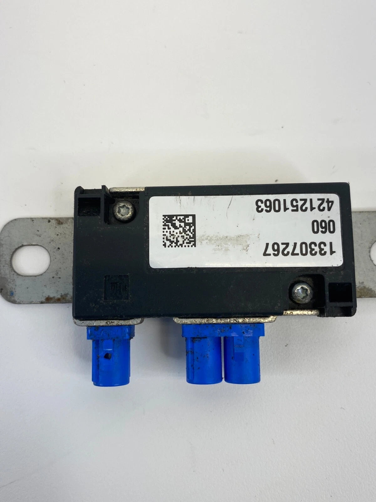 2010 CADILLAC SRX NAVIGATION SIGNAL SPLITTER GPS CONTROL MODULE 13307267 OEM