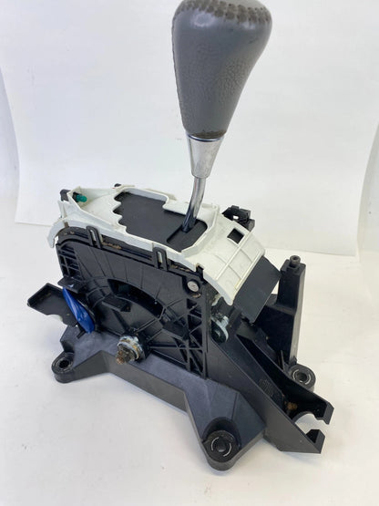 2005-2007 TOYOTA AVALON AUTOMATIC FLOOR GEAR SHIFTER LEVER HANDLE ASSEMBLY OEM