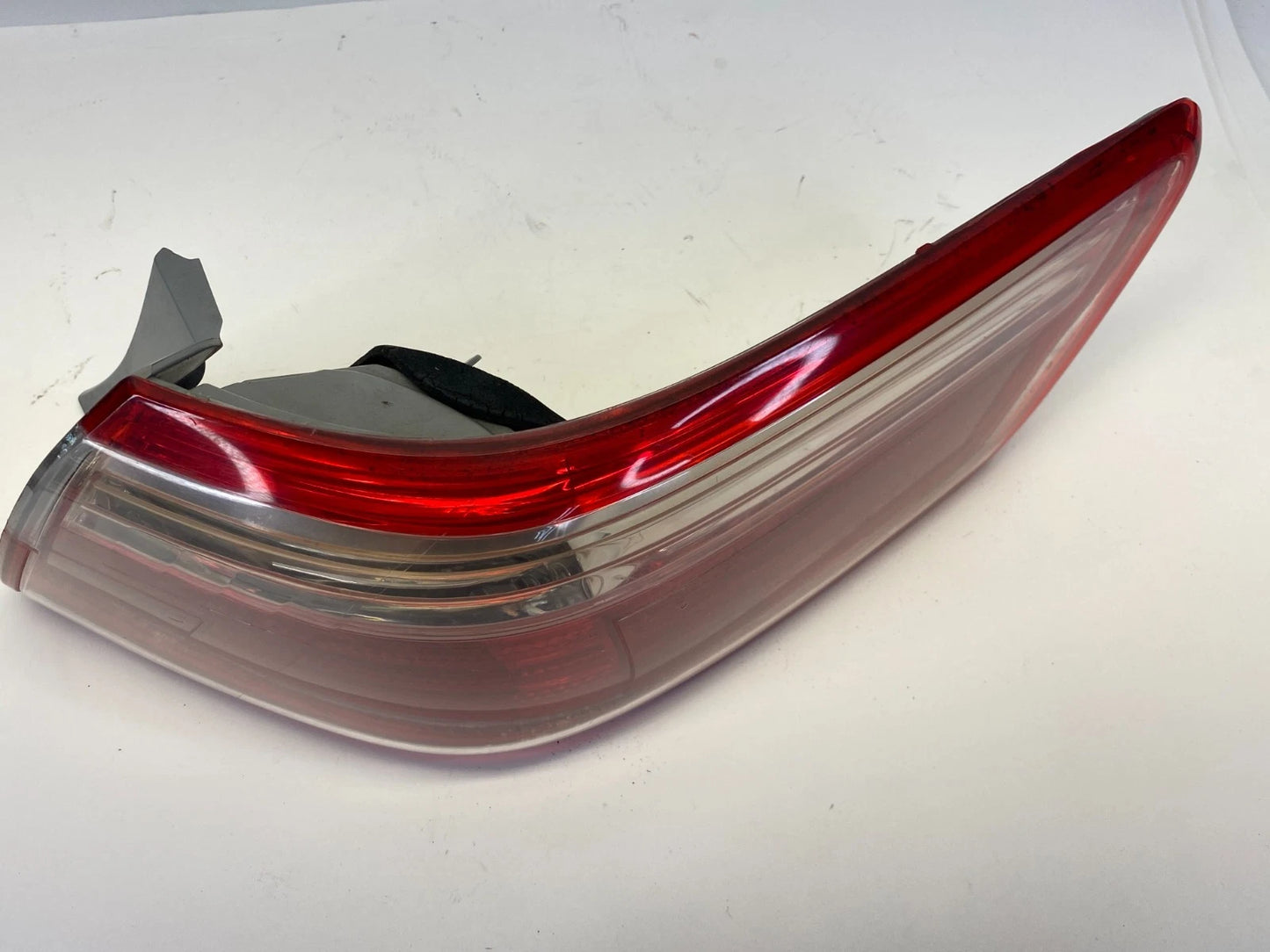 2007-2010 TOYOTA CAMRY REAR RIGHT SIDE TAILLIGHT TAIL LAMP ASSEMBLY OEM
