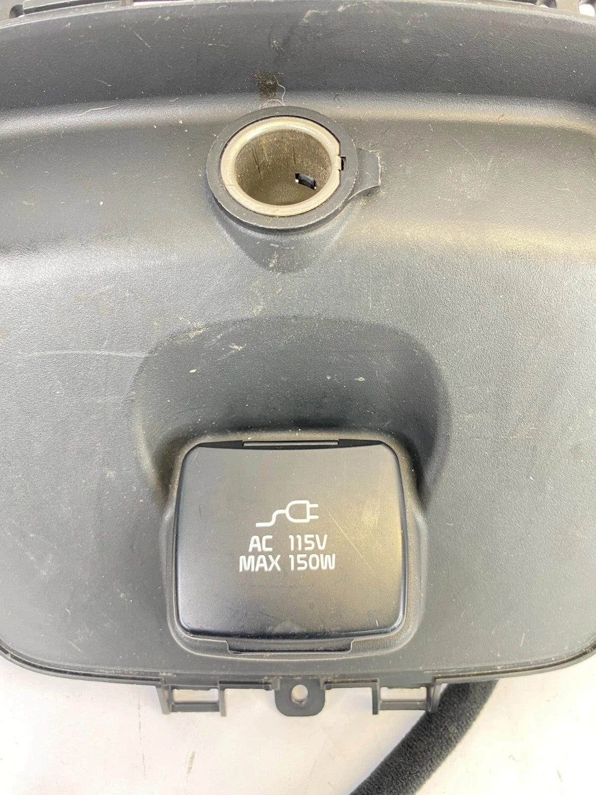 2014 2015 KIA SORENTO CENTER CONSOLE REAR POWER OUTLET BEZEL 115V ASSY OEM