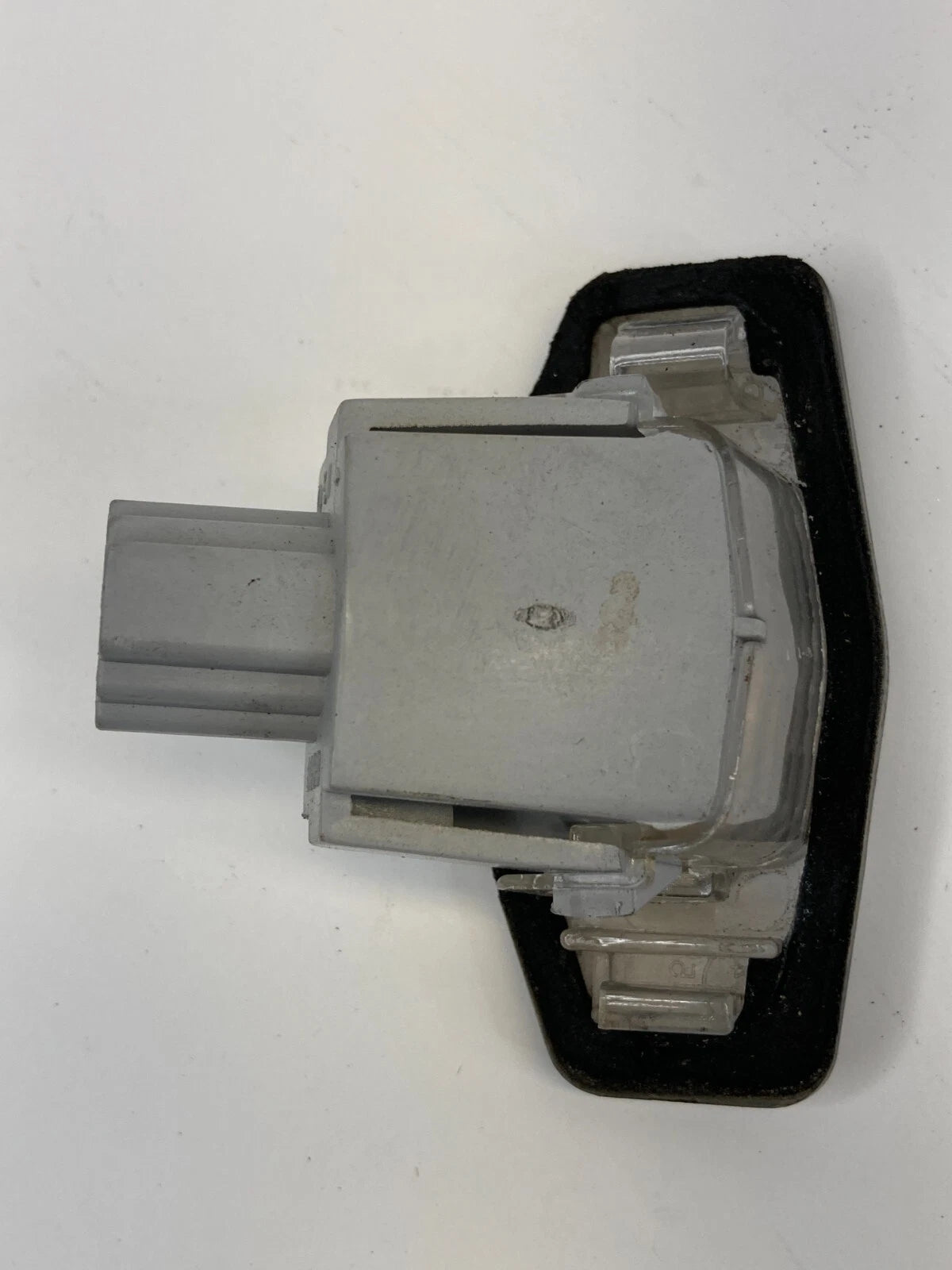2004 05 06 07 2008 ACURA TL REAR LICENSE PLATE LIGHT LAMP ASSEMBLY