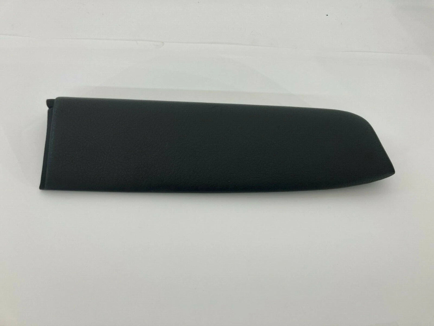2003 KIA SORENTO REAR LEFT DRIVER SIDE DOOR PANEL ARMREST ARM REST OEM